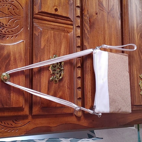 💚Pixie Mood Crossbody Bag with Wristlet - Picture 1 of 12